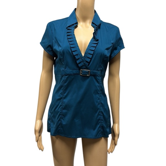 Express Designs Studio Short Sleeve Ruffled Empire Buckle Waist Zip Blouse M - Picture 1 of 11